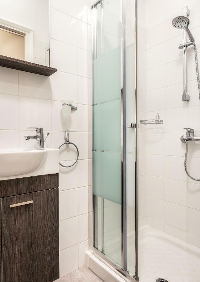 Exceptionally Located Studio Apartment Athen Exterior foto